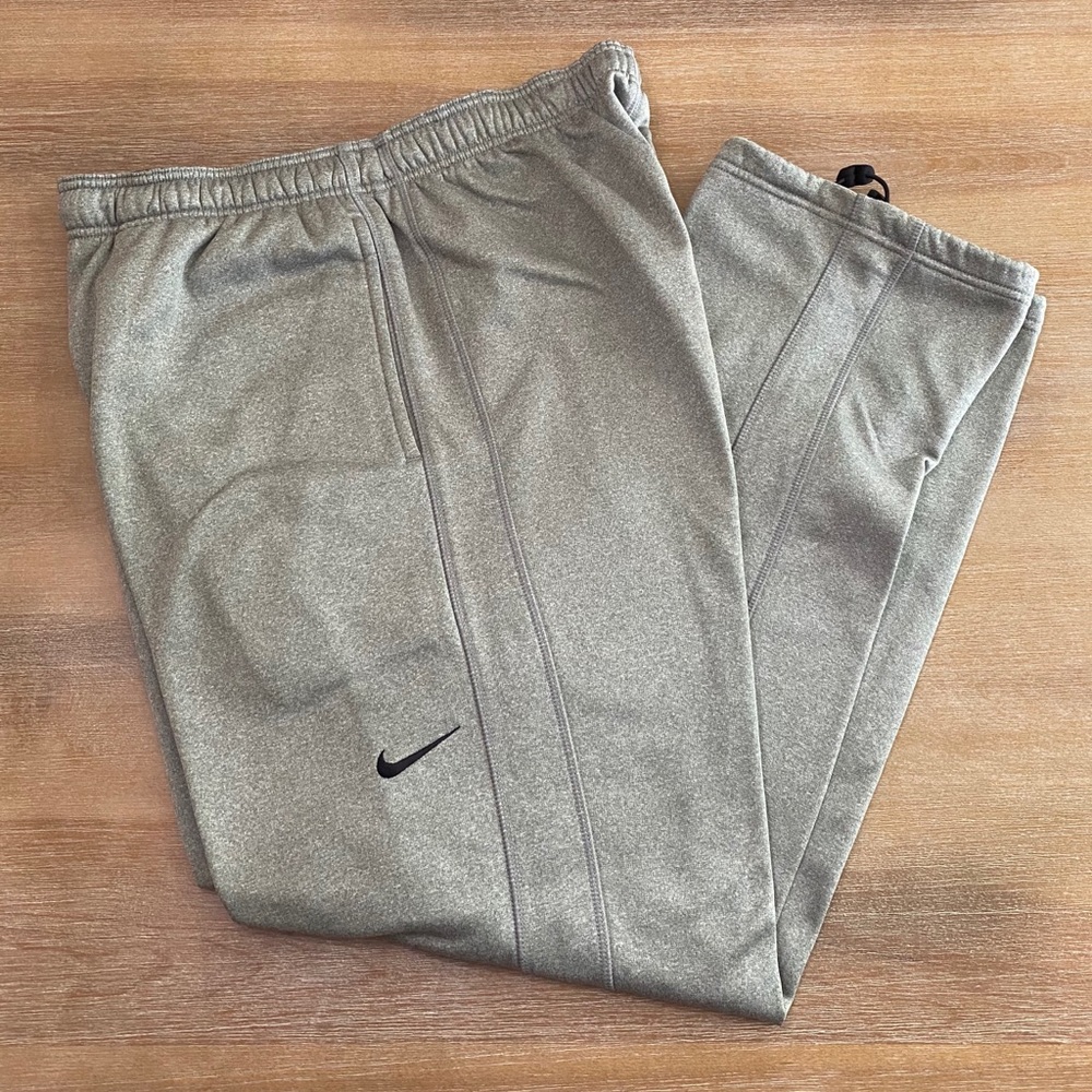 Men’s Nike gray training pants Large
